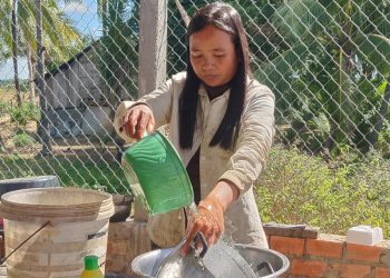 បទយកការណ៍៖ គ្រួសារតំណាងពលរដ្ឋតវ៉ាដីធ្លីជាមួយក្រុមហ៊ុនចិននៅខេត្តត្បូងឃ្មុំប្រឈមបញ្ហាជីវភាព