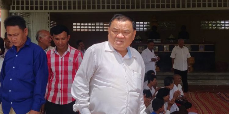 លោក ញឹក ប៊ុនឆៃ ជំរុញឱ្យអ្នកនយោបាយជជែកគ្នាដើម្បីបញ្ចៀសទណ្ឌកម្ម EBA