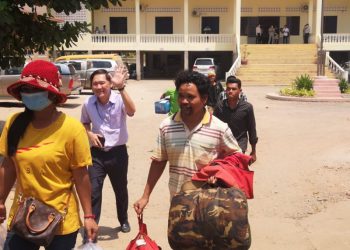 តុលាការខេត្តក្រចេះសម្រចដោះលែងលោក អ៊ូច ឡេង និងសកម្មជនព្រៃឈើ ៣នាក់វិញ