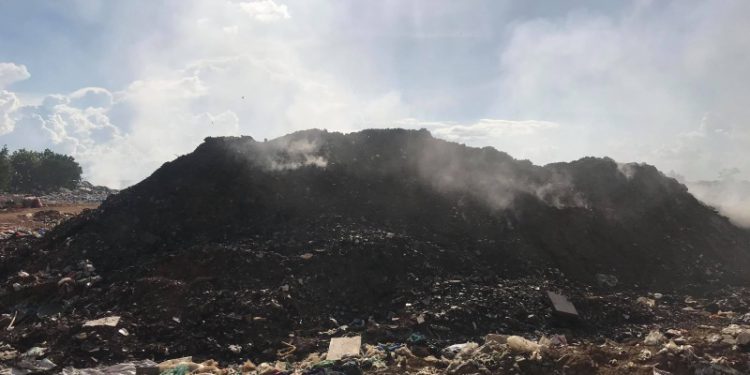 ពលរដ្ឋ២សង្កាត់នៅក្រុងបាត់ដំបងស្នើឲ្យក្រុមហ៊ុនស៊ីនទ្រីកាត់បន្ថយក្លិនស្អុយ និងសត្វរុយកើតចេញពីសំរាម