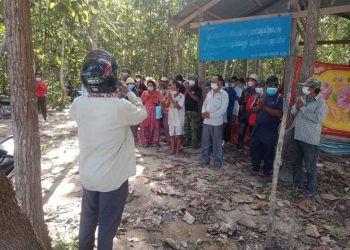 ប្រជាសហគមន៍ឧត្ដមស្រែខ្ពស់នៅតែបន្ដការពារព្រៃឈើទោះមានការគំរាមកំហែង