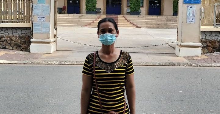 ភរិយា​សកម្មជន​ដីធ្លី​ឡពាង​ចាត់​ទុក​ជា​រឿង​អយុត្តិធម៌​ក្រោយ​តុលាការ​កាត់​ទោស​ស្វាមី​ជាប់​ពន្ធនាគារ​២​ឆ្នាំ