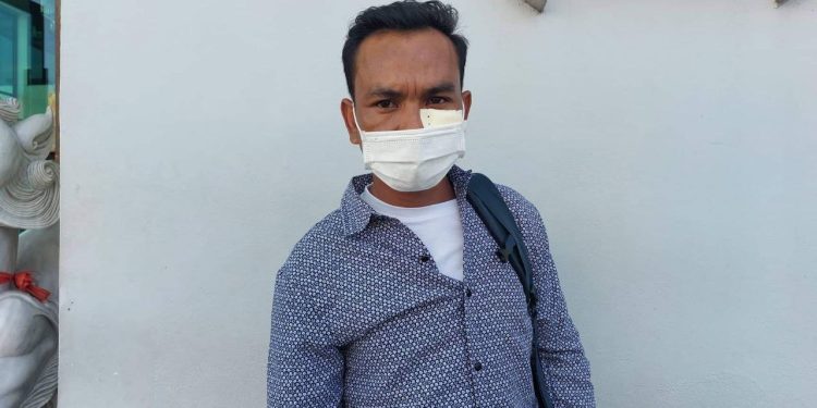 សកម្មជនដីធ្លីម្នាក់មិនរំពឹងទទួលបានយុត្តិធម៌ក្រោយជនមិនស្គាល់មុខវាយឱ្យរងរបួស