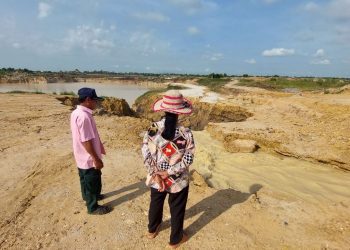 ពលរដ្ឋ៥ភូមិក្នុងស្រុកកណ្ដាលស្ទឹងផ្ទុះការតវ៉ាទាមទារយកបឹងធម្មជាតិមកគ្រប់គ្រងវិញ