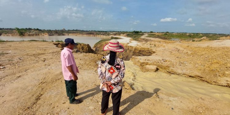 ពលរដ្ឋ៥ភូមិក្នុងស្រុកកណ្ដាលស្ទឹងផ្ទុះការតវ៉ាទាមទារយកបឹងធម្មជាតិមកគ្រប់គ្រងវិញ