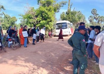 អាជ្ញាធរខេត្តកំពង់ធំមិនអនុញ្ញាតឱ្យព្រះសង្ឃផ្សព្វផ្សាយសីល៥ទៅដល់សិស្សសាលា