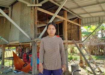 ស្ត្រីក្រីក្រម្នាក់ថា ជនអនាមឹកខលឱ្យអ្នកស្រីរកប្រាក់ពីរពាន់ដុល្លារដើម្បីលោះប្តីចេញពីពន្ធនាគារ