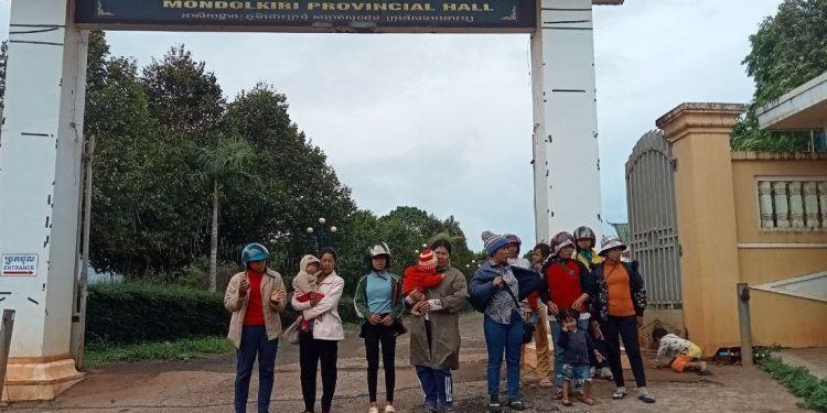 ជនជាតិដើមភាគតិចពូនងខេត្តមណ្ឌលគិរីសុំអន្តរាគមន៍ពីអាជ្ញាធរទប់ស្កាត់ការធ្វើប្លង់កម្មសិទ្ធិលើដីរបស់ជនជាតិដើម