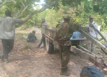 សកម្មភាពប្រជាសហគមន៍ព្រៃឈើអូរតាក្រេះនៅស្រុកសន្ទុក ខេត្តកំពង់ធំ និងអាជ្ញាធរ នាំគ្នាចុះល្បាតព្រៃសហគមន៍នេះនៅក្នុងឆ្នាំ២០២៣។ (ផ្តល់ឱ្យ)