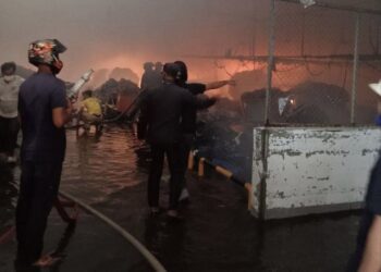 កម្មករជាង៧០០នាក់នៅរោងចក្រមួយក្នុងខេត្តកណ្តាលទាមទារទៅថៅកែកំណត់ពេលព្យួរការងារឱ្យច្បាស់លាស់