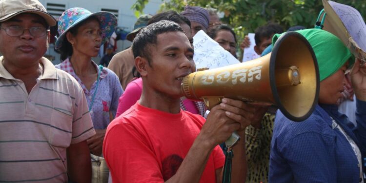 សាលាឧទ្ធរណ៍ភ្នំពេញសម្រេចឱ្យអ្នកភូមិឡពាង៣នាក់ចាញ់ក្តីម្ចាស់ក្រុមហ៊ុន KDC ពាក់ព័ន្ធជម្លោះដីធ្លី