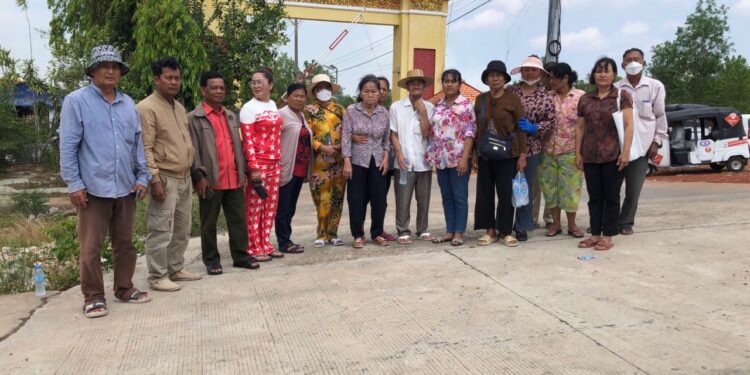 តំណាងពលរដ្ឋ៥នាក់ស្នើតុលាការខេត្តព្រះសីហនុទម្លាក់ចោលបទចោទ និងស៊ើបអង្កេតឡើងវិញពាក់ព័ន្ធរឿងជម្លោះដីធ្លី