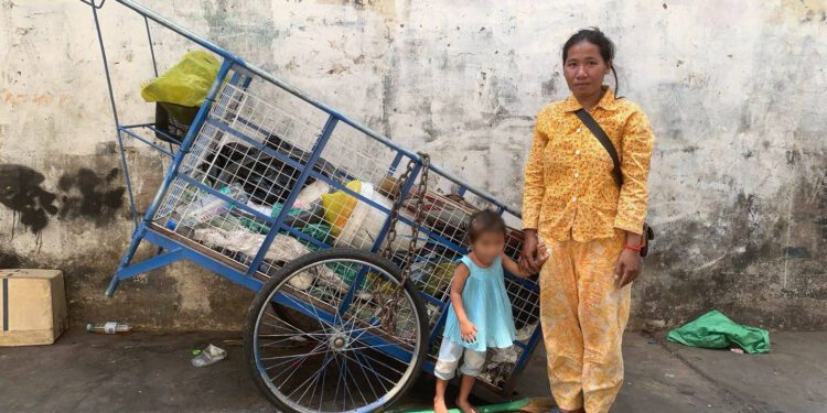 បទយកការណ៍៖ អ្នករើសអេតចាយស្នើឱ្យរដ្ឋផ្តល់កិច្ចគាំពារសង្គមដល់ពួកគេ ដើម្បីដោះស្រាយជីវភាព