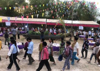 សកម្មភាពកសិករចូលរួមបុណ្យពូជនៅខេត្តពោធិ៍សាត់ កាលពីថ្ងៃទី៥ ខែមេសា ឆ្នាំ២០២៥។( លោក ឡាច សារ៉ាន់)