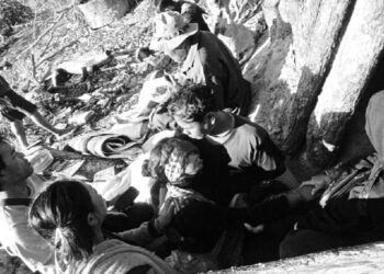 រូបភាពពលរដ្ឋខ្មែរត្រូវរបួសធ្ងន់ធ្ងរដោយការបាញ់ប្រហារពីយោធាថៃ ដែលបានបាញ់គ្រាប់ផ្លោងចូលជ្រៅក្នុងភូមិដ្ឋានរបស់ជនស៊ីវិលកាលពីថ្ងៃទី៨ ខែធ្នូ ឆ្នាំ២០២៥។ (រដ្ឋមន្ត្រីក្រសួងព័ត៌មាន នេត្រ ភ័ក្រ្តា)