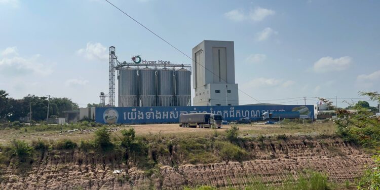 ការដ្ឋានព្រែកជីកហ្វូណនតេជោ នៅភូមិព្រែកតាកែវ ឃុំសំរោងធំ ស្រុកកៀនស្វាយ ខេត្តកណ្តាល នៅថ្ងៃទី៤ ខែមេសា ឆ្នាំ២០២៦។ (អ្នកស្រី អ៊ួក ចាន់ធីដា)